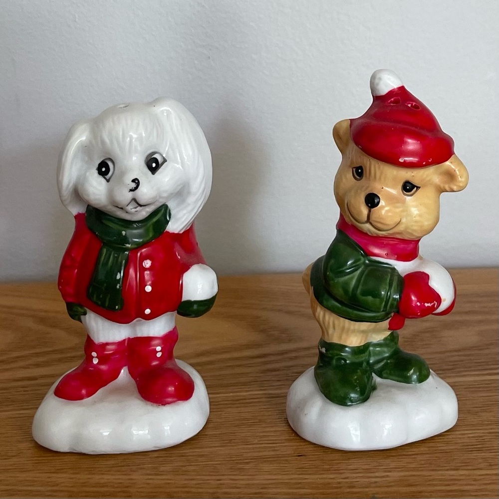 Vintage Holiday Salt and Pepper Shakers Anthropomorphic Animals with Snowballs